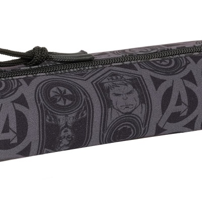 Estojo escolar preto com padrão Avengers e escudo Capitão América