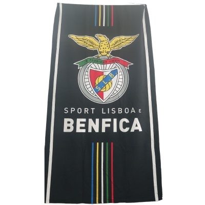 Toalha preta com emblema e texto do Sport Lisboa e Benfica