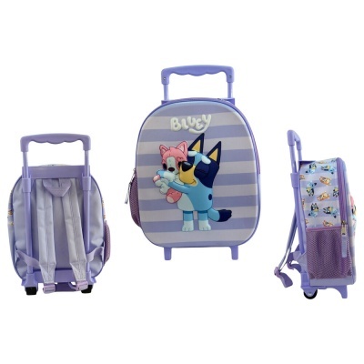 Mochila de rodinhas azul e lilás com desenho do personagem Bluey