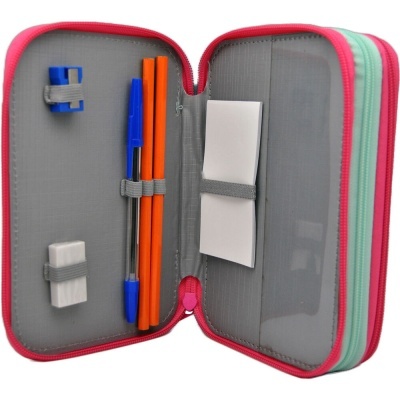 Estojo escolar aberto com lápis, caneta, apontador, borracha e papel