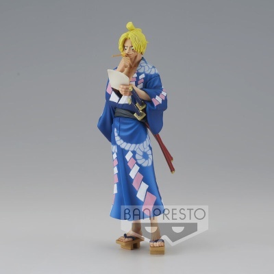 Figura colecionável de personagem anime com quimono azul e padrão branco e rosa