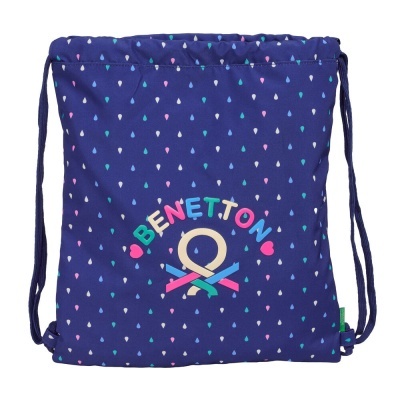 mochila saco azul escuro com padrão de gotas coloridas e logótipo BENETTON