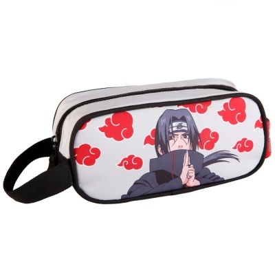 Necessaire com personagem anime e nuvens vermelhas em fundo branco