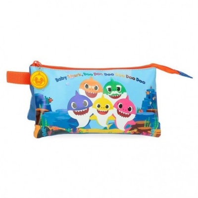 Estojo escolar colorido com personagens Baby Shark em tecido azul e alça laranja