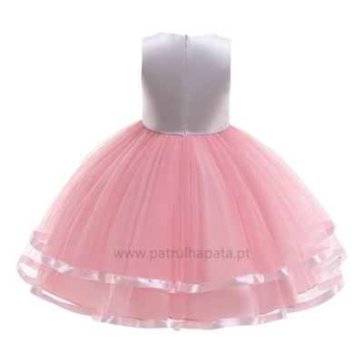 Vestido infantil branco e rosa com saia rodada de tule