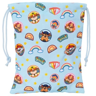 Saco azul claro com padrão de personagens infantis e ícones coloridos com cordões laterais