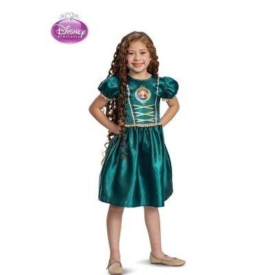 Vestido verde escuro de princesa Disney com detalhes dourados usado por menina