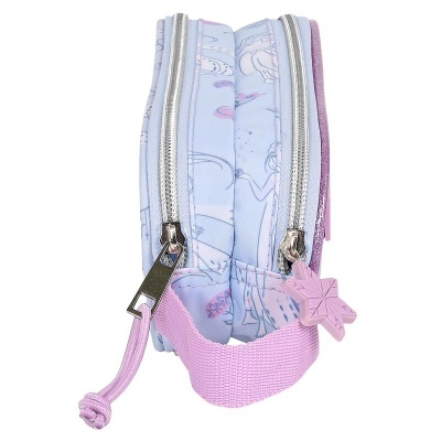 Estojo dupla-face azul claro com padrão de desenhos e fechos prata