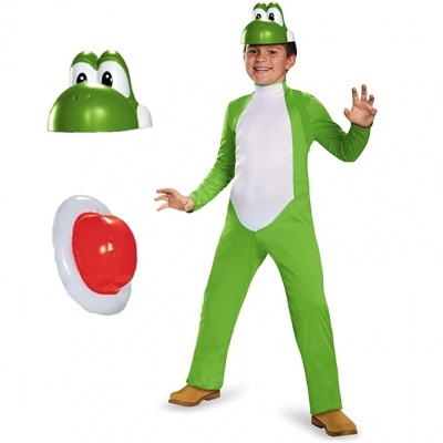 Fato de criança Yoshi verde e branco com máscara de plástico e sombra vermelha, fundo branco