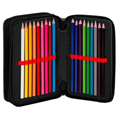 Estojo preto com lápis de cor de várias cores dentro