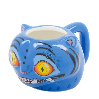 Caneca azul em forma de cabeça de gato com olhos amarelos e dentes visíveis