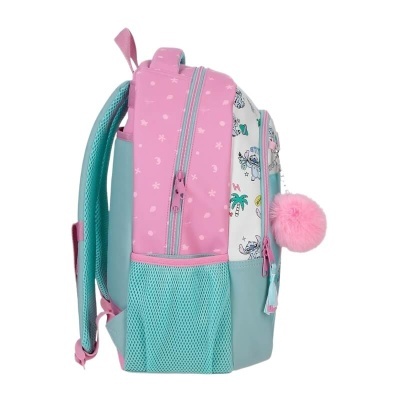 Mochila rosa, azul-turquesa e branca com pompom rosa vista lateral