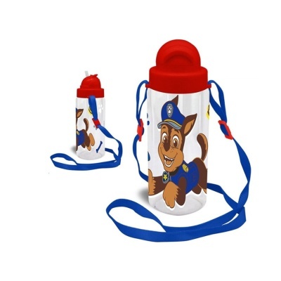 Garrafa infantil transparente com tampa vermelha e fita azul decorada com cão polícia