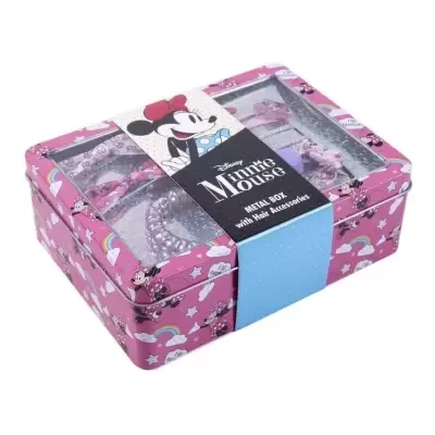 Estojo metálico rosa com padrão de unicórnios e acessórios prateados