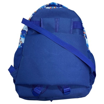 mochila azul com alças ajustáveis e padrão colorido no topo