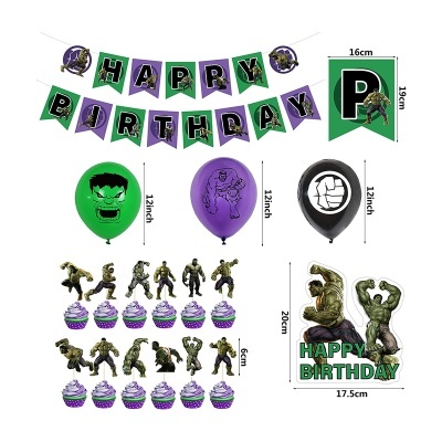 Decoração de aniversário tema Hulk com bandeirolas, balões e figuras do Hulk.