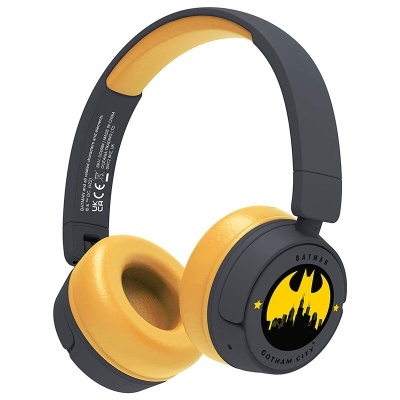 Auriculares preto e amarelo com símbolo do Batman