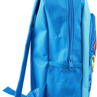 Mochila infantil azul com bolso lateral em rede e alças ajustáveis