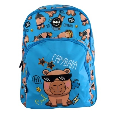 Mochila azul com desenho de capivaras e texto CAPYBARA