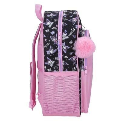 Mochila rosa e preta com padrão de gatos e pompom cor-de-rosa