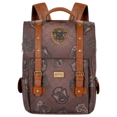Mochila castanha escura com estampas de Hogwarts e detalhes em couro castanho claro.
