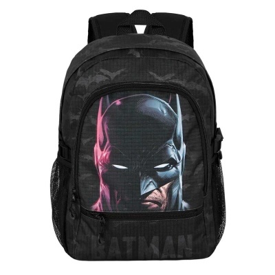 Mochila preta com imagem do Batman e padrão camuflado