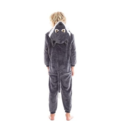 Macacão cinza escuro felpudo com capuz animal vista de costas