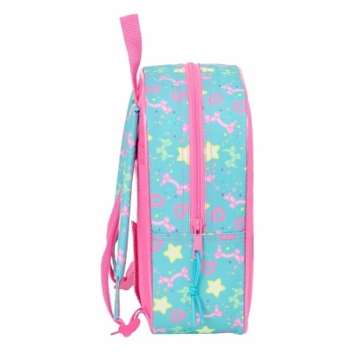 Mochila infantil azul claro com padrão colorido e fecho rosa