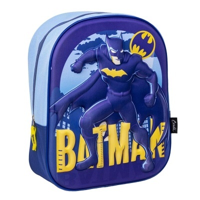 Mochila infantil azul com o Batman em relevo e letras amarelas