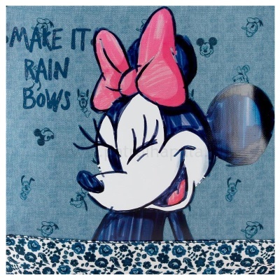 Tecido com estampa da personagem Minnie Mouse e texto MAKE IT RAIN BOWS