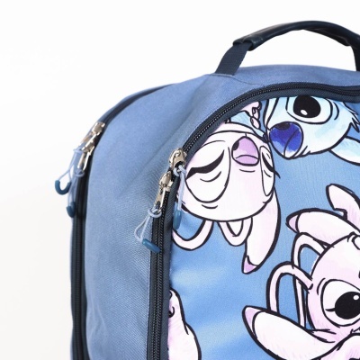 Mochila azul com estampa de personagens animados e fechos de zíper