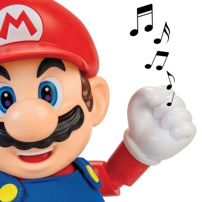 Boneco do Mario com chapéu vermelho e notas musicais