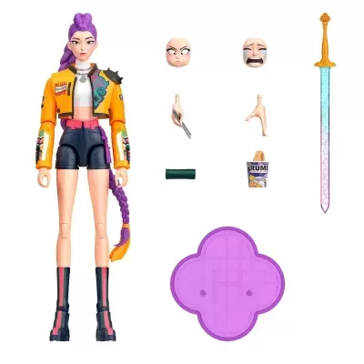 Boneca feminina com cabelo roxo e casaco amarelo e acessórios extras