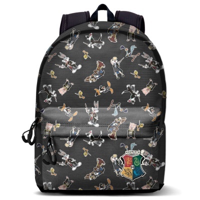 Mochila preta com padrão colorido de Harry Potter e brasão de Hogwarts.