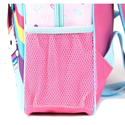 Mochila rosa e azul claro com bolso lateral em rede e personagem de desenho animado