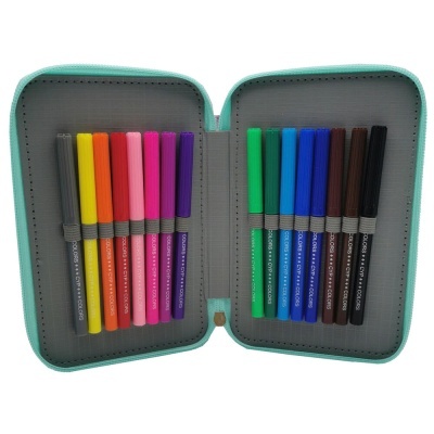 Estojo aberto com 12 marcadores de várias cores organizados em filas