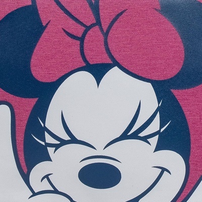 Estampa de Minnie Mouse em tecido azul com laço rosa
