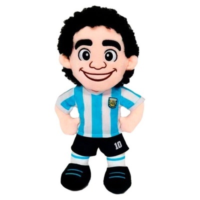 Boneco de peluche com camisa de futebol azul e branca às riscas e calções pretos.