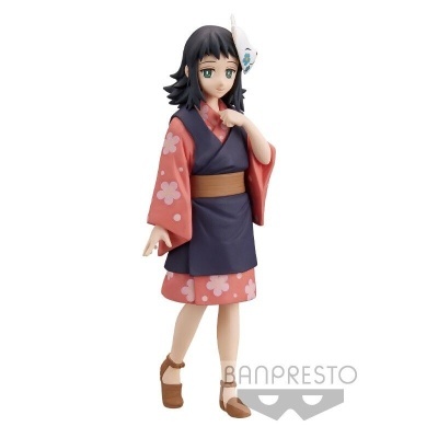 Figura colecionável de mulher com kimono floral rosa e colete azul escuro