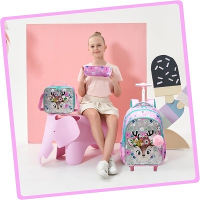 Conjunto infantil com estojos e mochila de rena colorida com glitter e pompom, menina sentada em elefante rosa