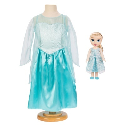 Vestido infantil azul claro com boneca a acompanhar