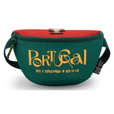 Bolsa tipo pochete verde e vermelha com texto Portugal em amarelo