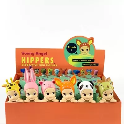 Mini figuras decorativas Sonny Angel Hipers com cabeças de animais numa caixa laranja