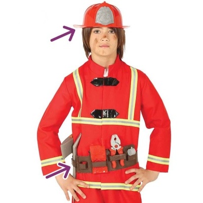 Fato infantil de bombeiro vermelho com capacete e cinto de ferramentas