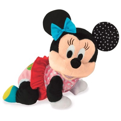 Pelúcia da Minnie Mouse ajoelhada com vestido rosa e laço azul