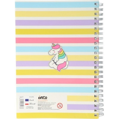 Caderno com capa às riscas coloridas e um unicórnio desenhado ao centro