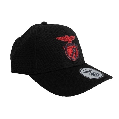 Boné preto com logo vermelho do SLB e etiqueta prateada na pala