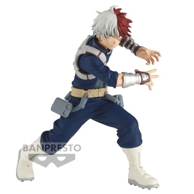 Figura de ação Banpresto, personagem com cabelo branco e vermelho, roupa azul escura e acessórios cinzentos