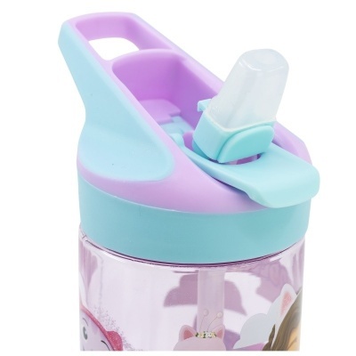 Garrafa de plástico colorida com tampa azul e lilás e desenhos de personagens