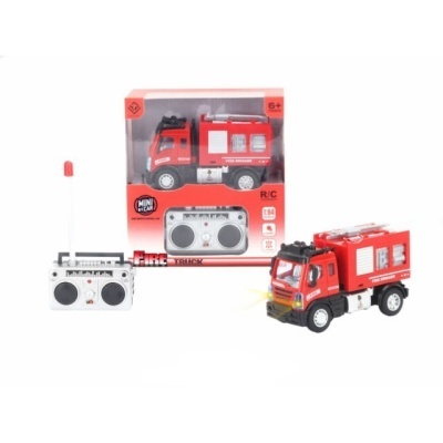 Carrinho de bombeiros vermelho com controlo remoto branco e embalagem vermelha